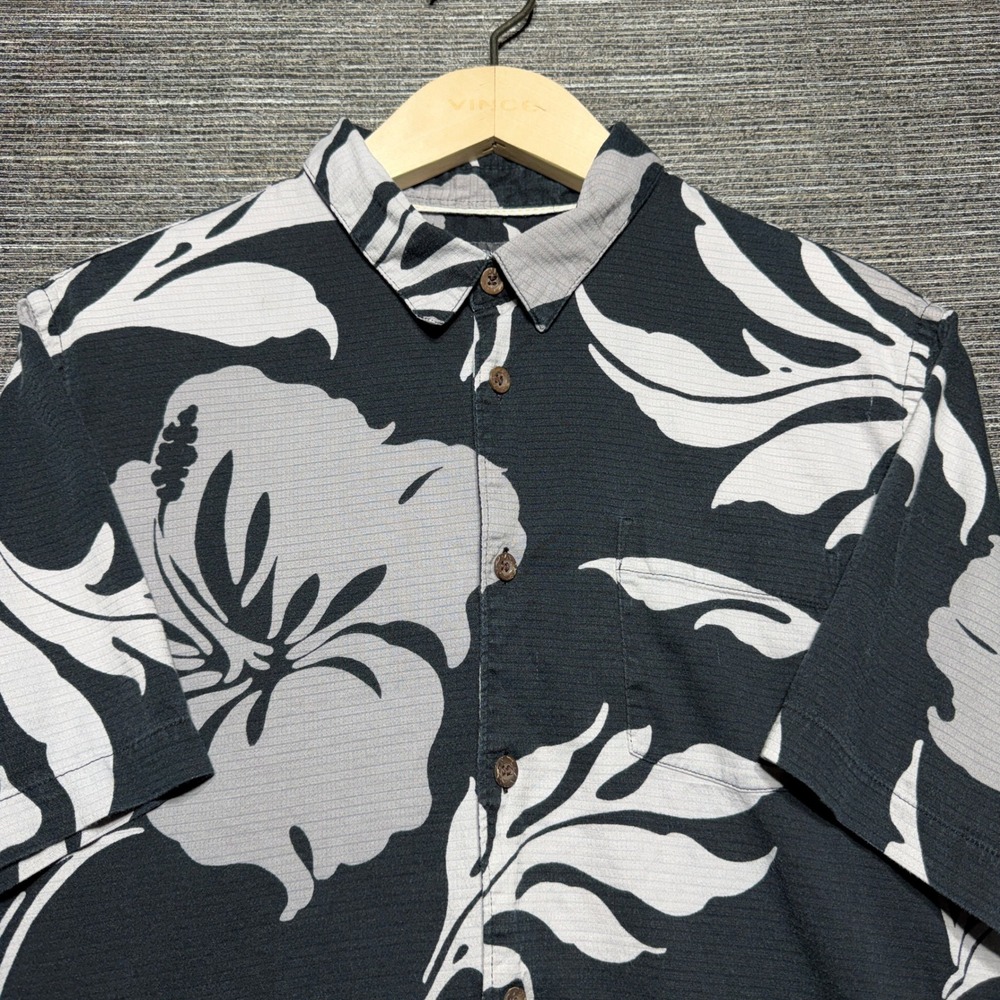 Quiksilver Button Down Mens M Black Floral SS Waterman Regular Fit AQMWT03484